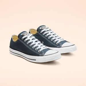 Men’s 9 Women’s 11 Chuck Taylor Converse All Star